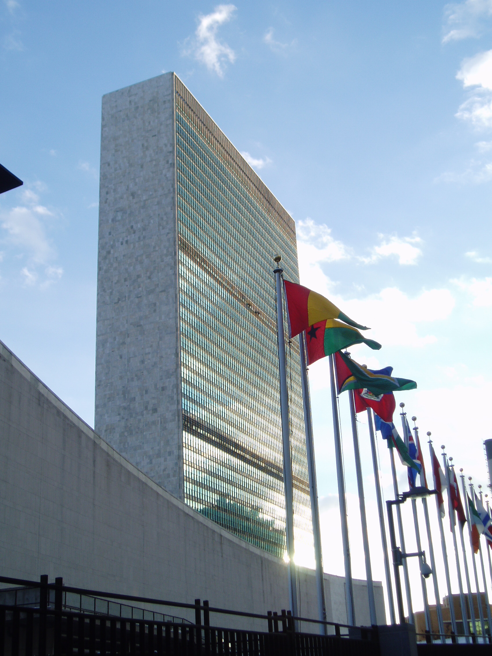 The Ineffective Diplomacy of the Middle East War